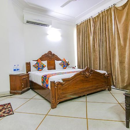 Fabhotel Singh Suite Γκουργκάον Εξωτερικό φωτογραφία