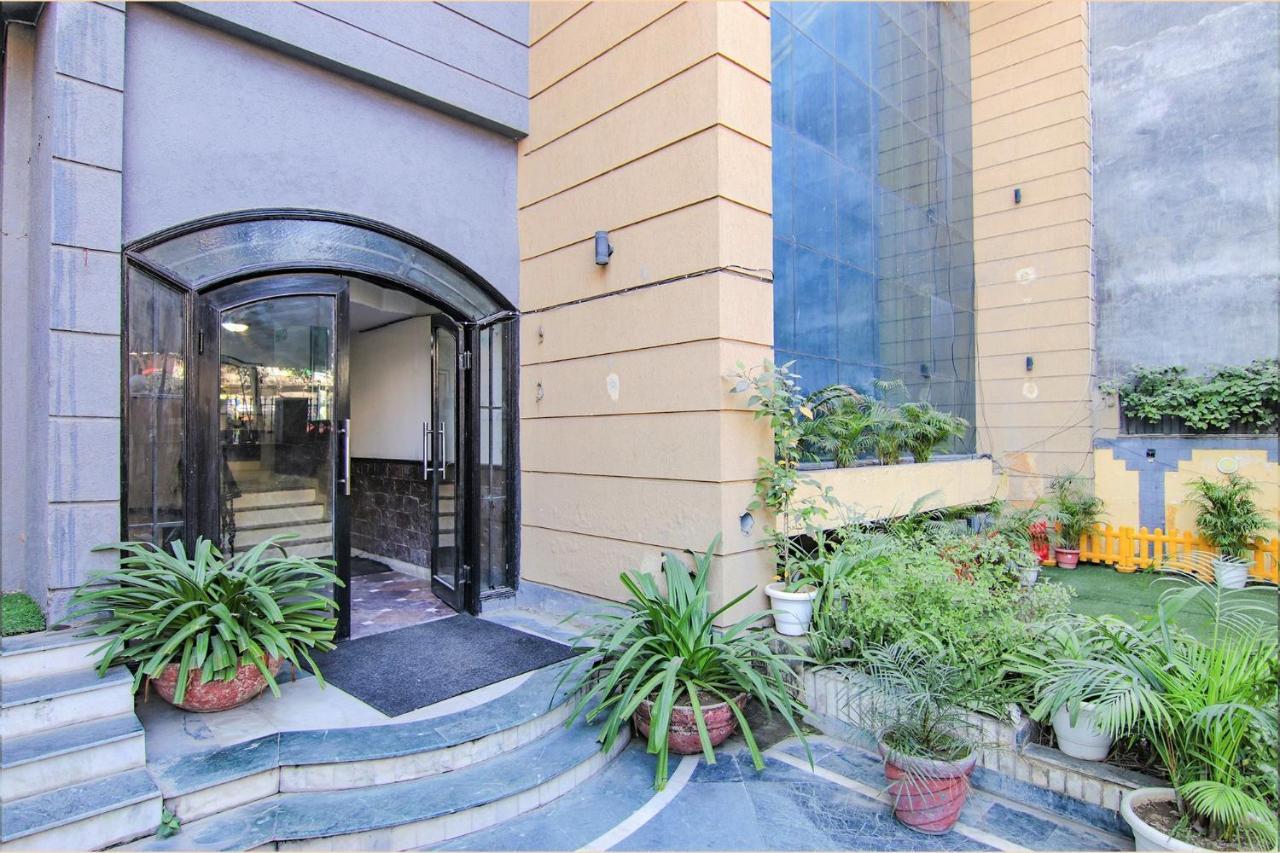 Fabhotel Singh Suite Γκουργκάον Εξωτερικό φωτογραφία